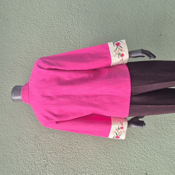 XINXS YIZU Ladies Pink Asian Embroidered Jacket W/Copper Buttons No Closure - Picture 1 of 17